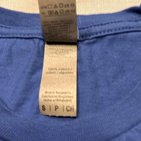 GILDAN TEE SHIRT - Picture 4 of 5